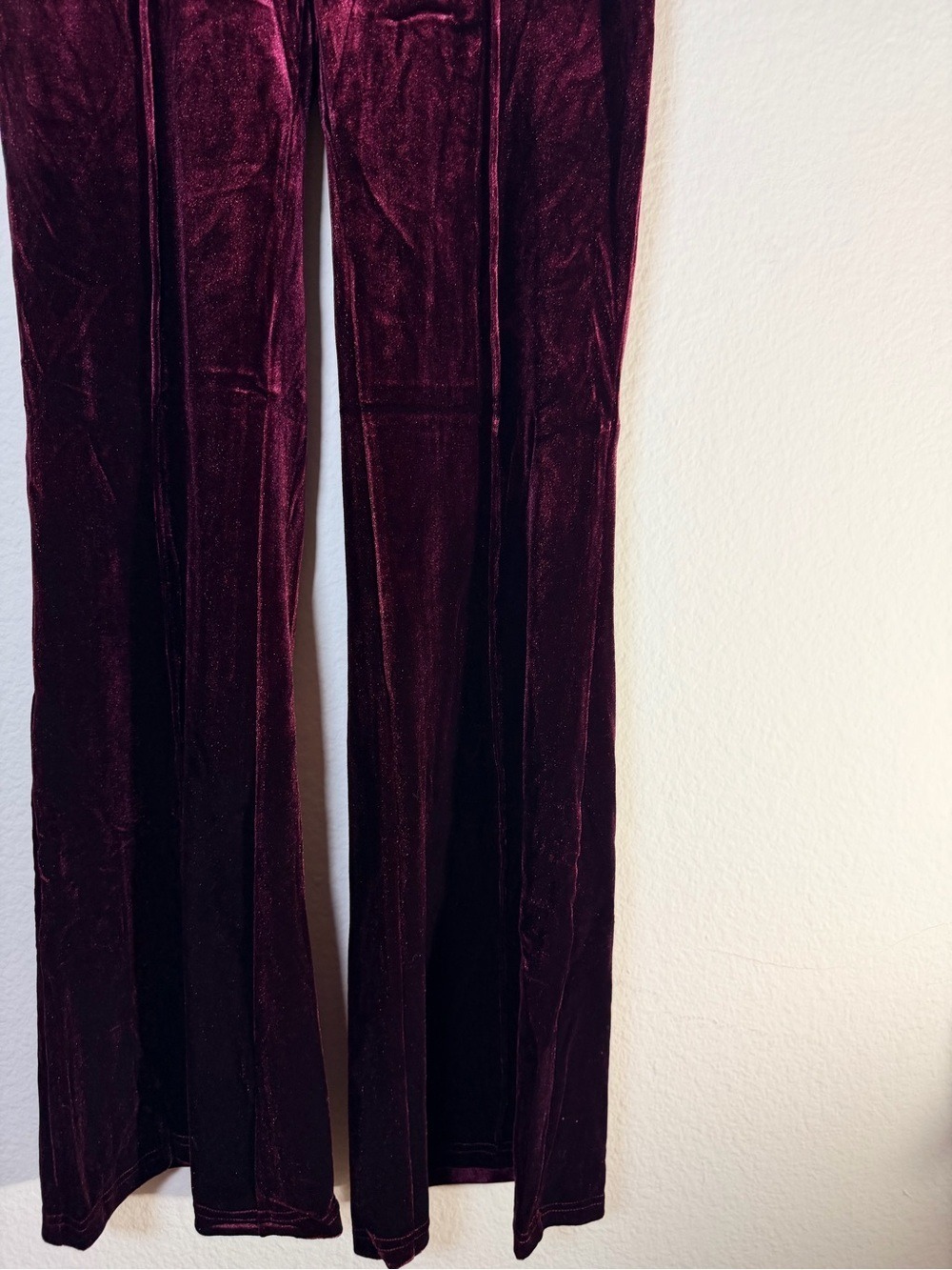Halara Burgundy Velvet Flare Pants Small Pull On Stretch NWT - Picture 7 of 10
